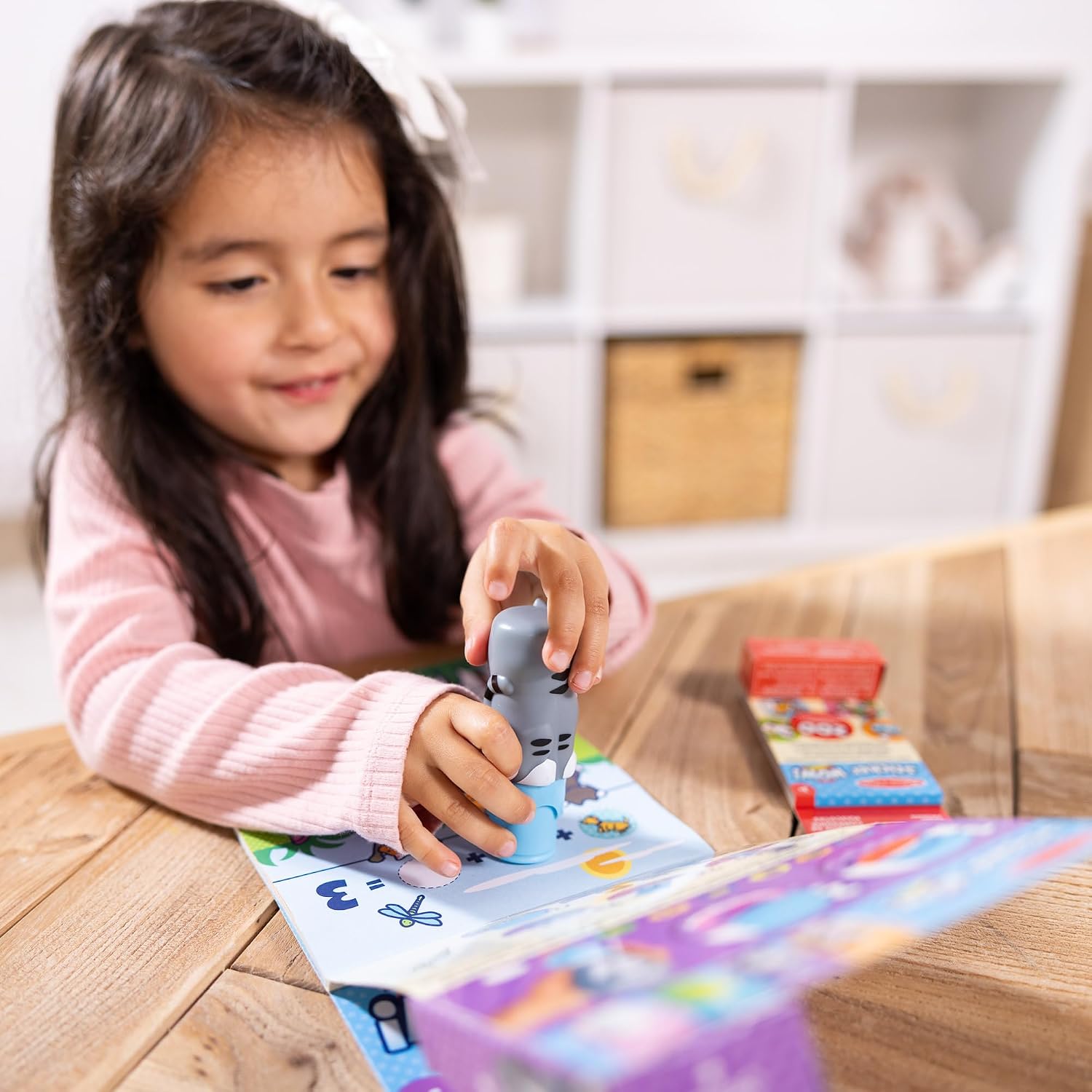 Melissa & Doug Sticker WOW Cat Bundle: 24-Page Activity Pad, Sticker Stamper, Mini Activity Pad, 500 Stickers, Arts and Crafts Fidget Toy Collectible Character - Image 5