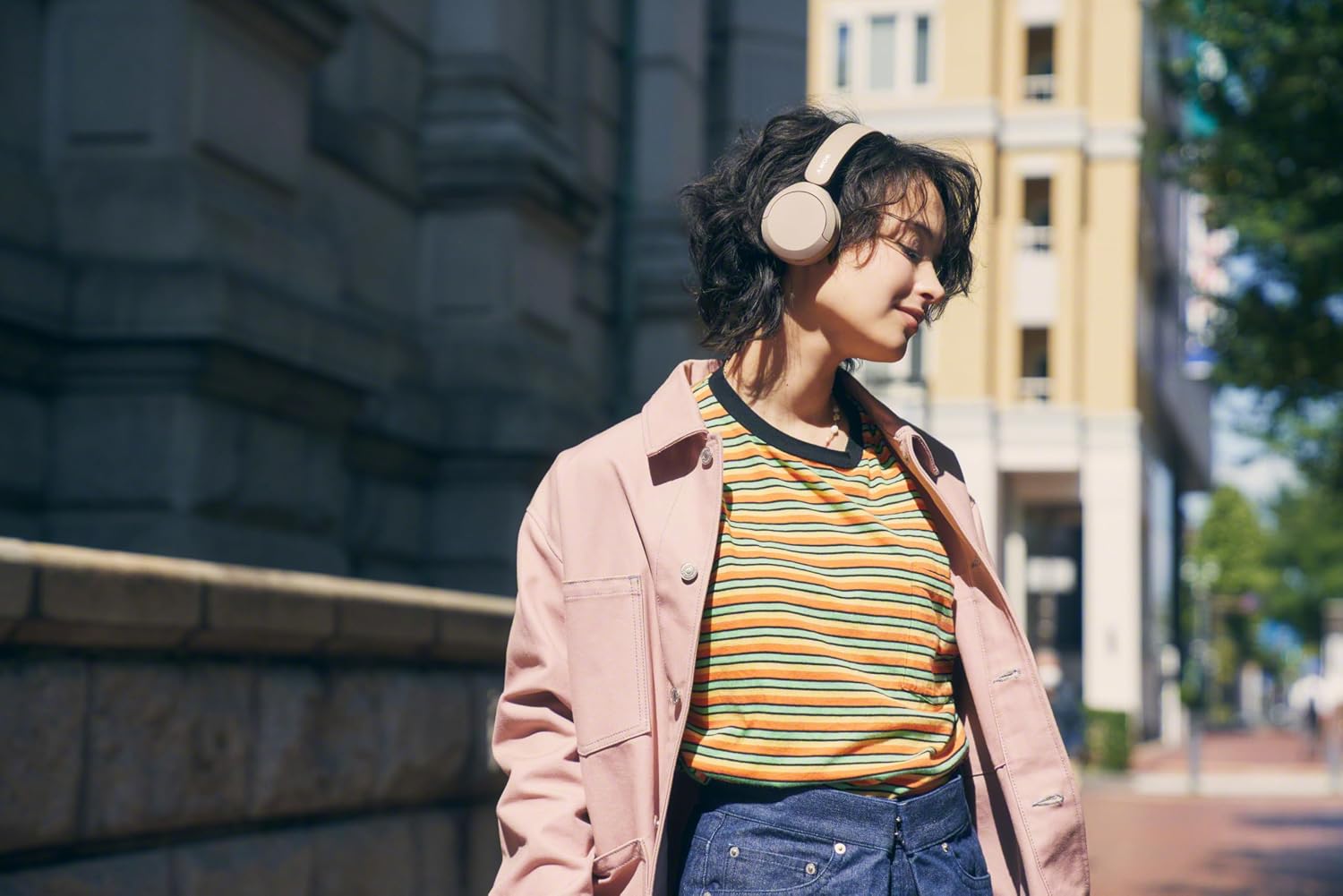 Sony WH-CH520 Wireless Bluetooth On-Ear Headphones, Lightweight Design, Up to 50hr Battery Life, Quick Charge, EQ, Clear Call Quality, iOS & Android - Beige - Image 2